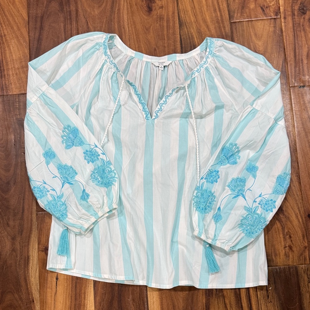 crown & ivy White and Light Blue Striped Embroidered Peasant Tunic